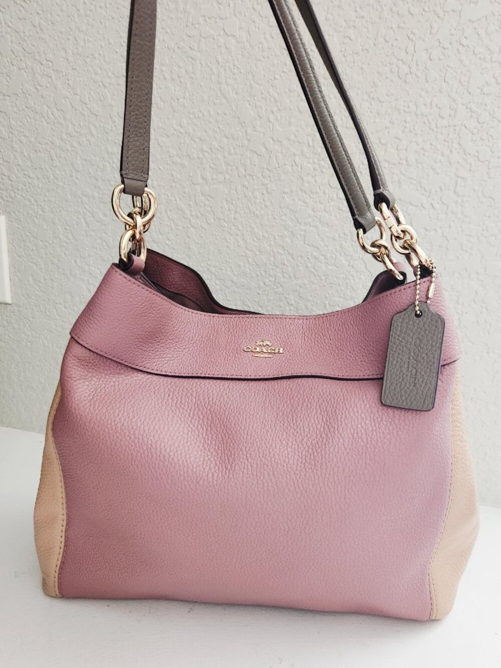 Like New Rare Coach Two-Tone Pink & Tan Leather Shoulder Bag Purse